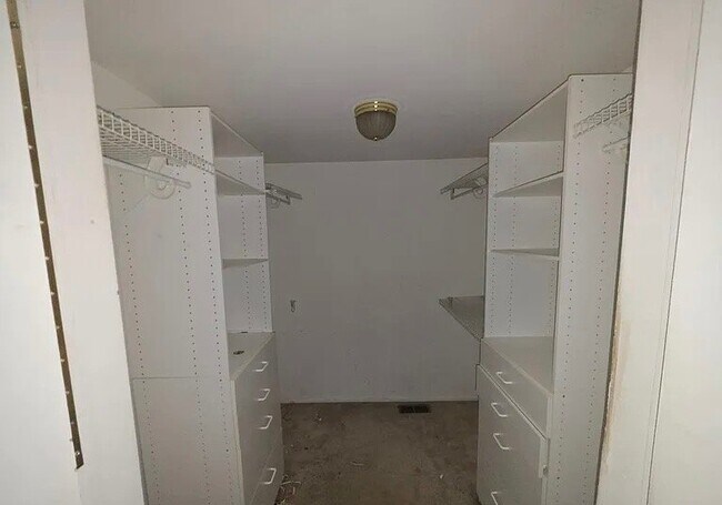 Foto del edificio - 2504 Panther Ln