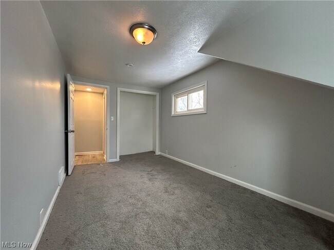 Building Photo - 3405 W 94th St