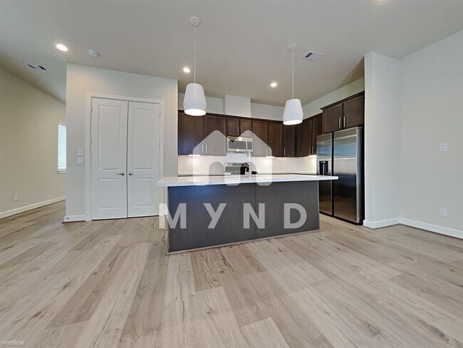Foto del edificio - 3 br, 2.5 bath House - 12402 Imperial Lake Ln