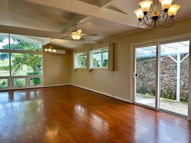 Building Photo - St. Louis Heights - 3BR/2BA/Garage
