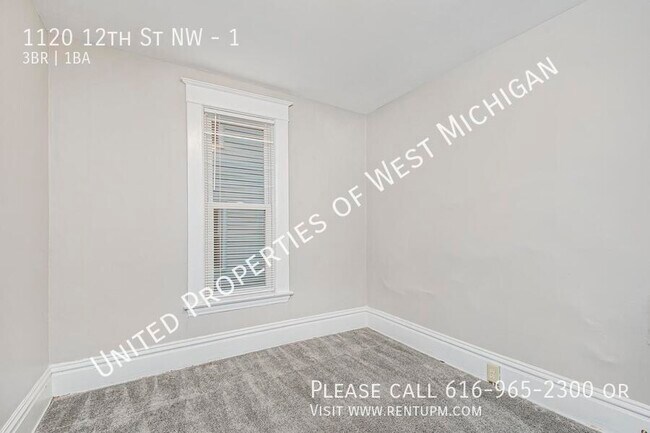 Foto del edificio - Available Now | 3 Bedroom 1 Bathroom Lower...