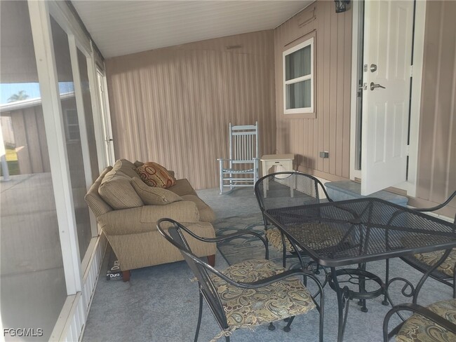 Foto del edificio - 20711 Port Dr