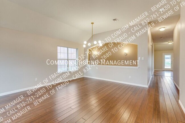 Foto del edificio - 815 Hickory St