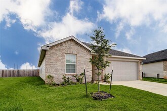 Building Photo - 31426 Yatesbury Ln