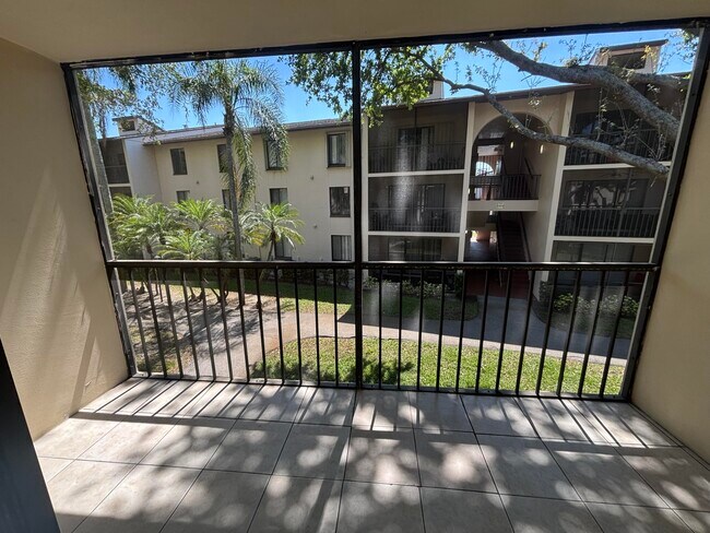 Building Photo - 201 Foxtail Dr