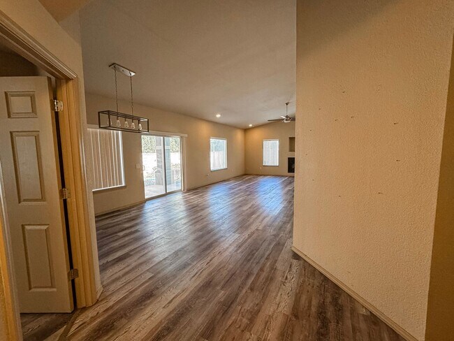 Building Photo - 339 Cielo Grande Ct