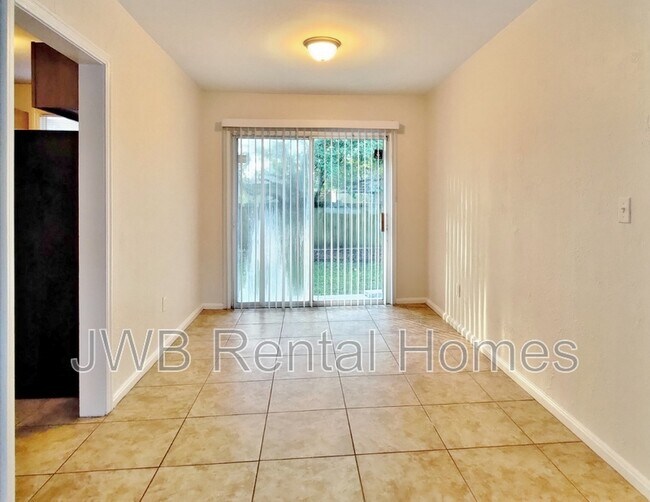 Foto del edificio - 1262 Wainwright Dr