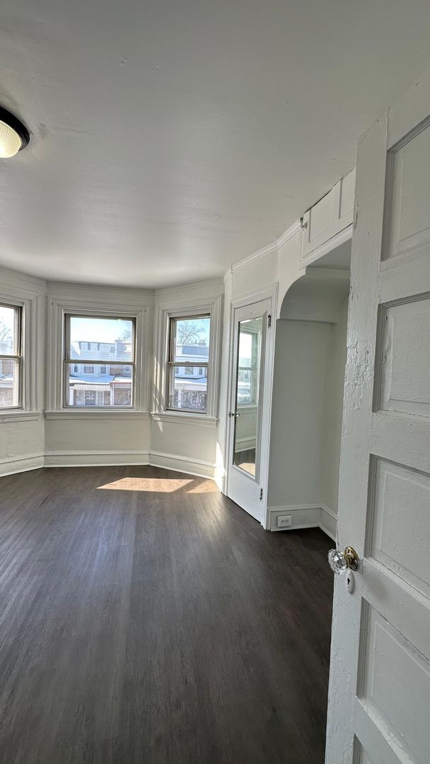 Building Photo - Front Porch Row - Olney