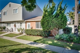 Building Photo - 8162 Eastport Dr