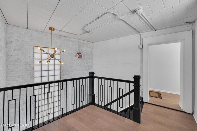 Foto del edificio - 31 W Front St