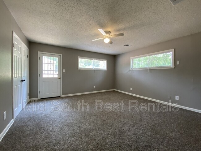 Building Photo - 1397 Canfield Ave