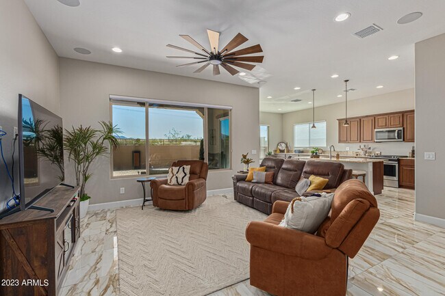 Foto del edificio - 17776 W Sunward Dr