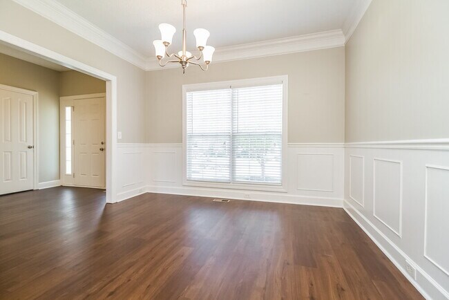 Foto del edificio - 1733 Kinsale Ave