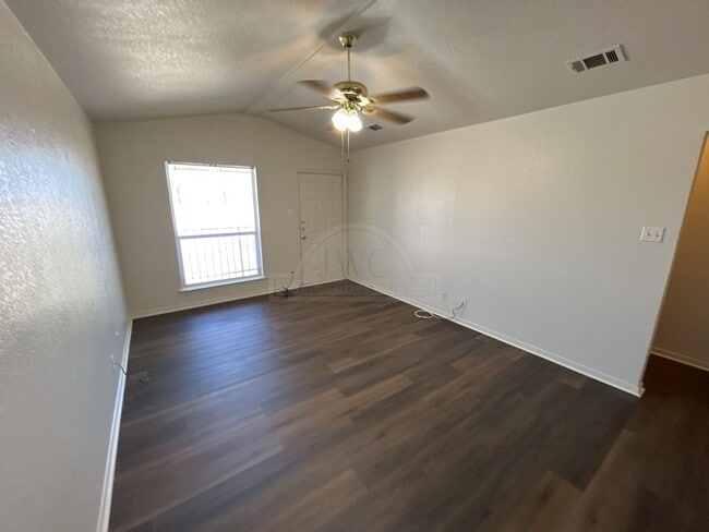 Building Photo - 1009 Industrial Ave