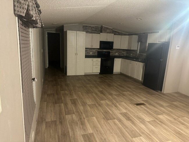 Building Photo - 625 Cane Creek Rd Ext