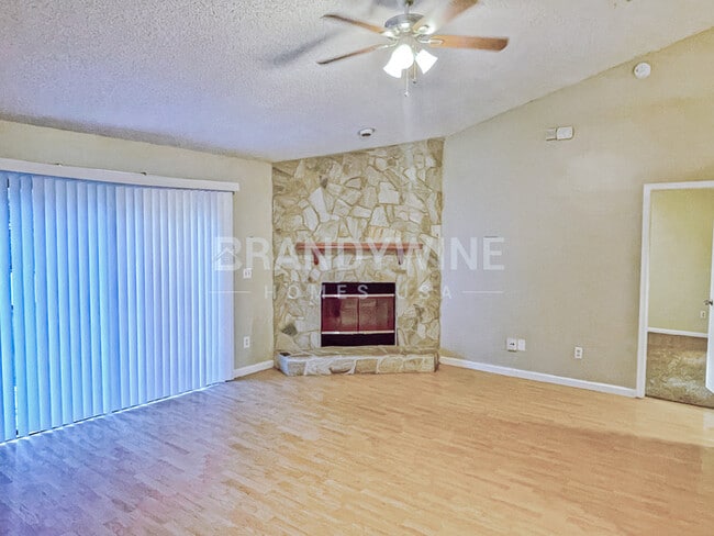 Building Photo - 7901 Winterwood Cir N