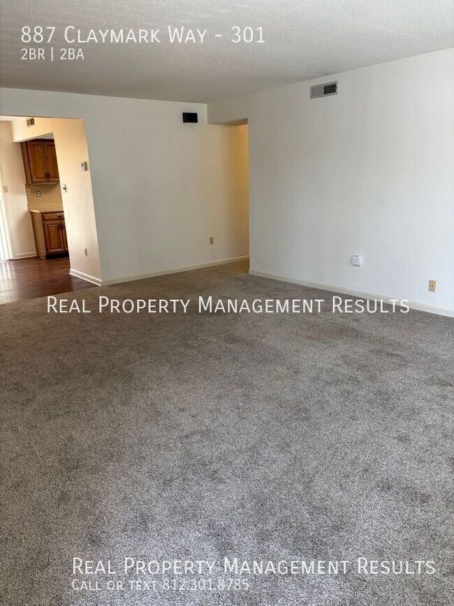 Foto del edificio - 887 Claymark Way