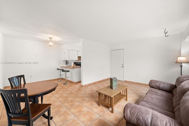 Foto del edificio - 1614 West Ave