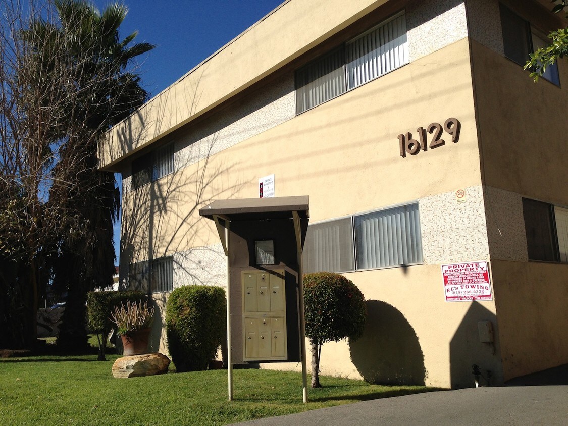 Primary Photo - 16129 Cantlay St