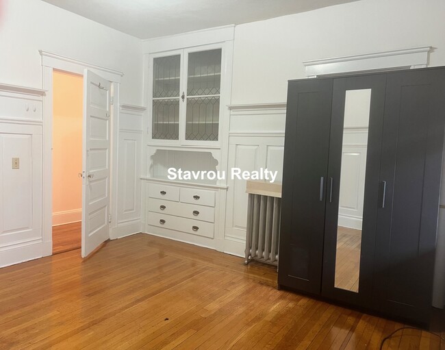 Foto del edificio - 1677 Beacon St