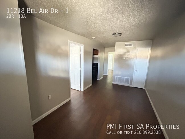 Building Photo - 11218 Bel Air Dr-1