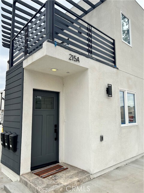 Foto del edificio - 215 E Victoria Ave