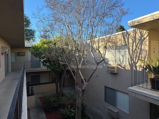 Foto del edificio - 4350 Troost Ave