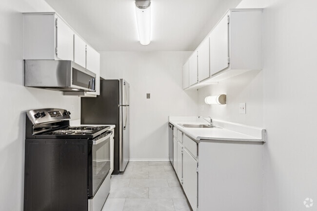 Interior Photo - amber's Broadacre Apartments
