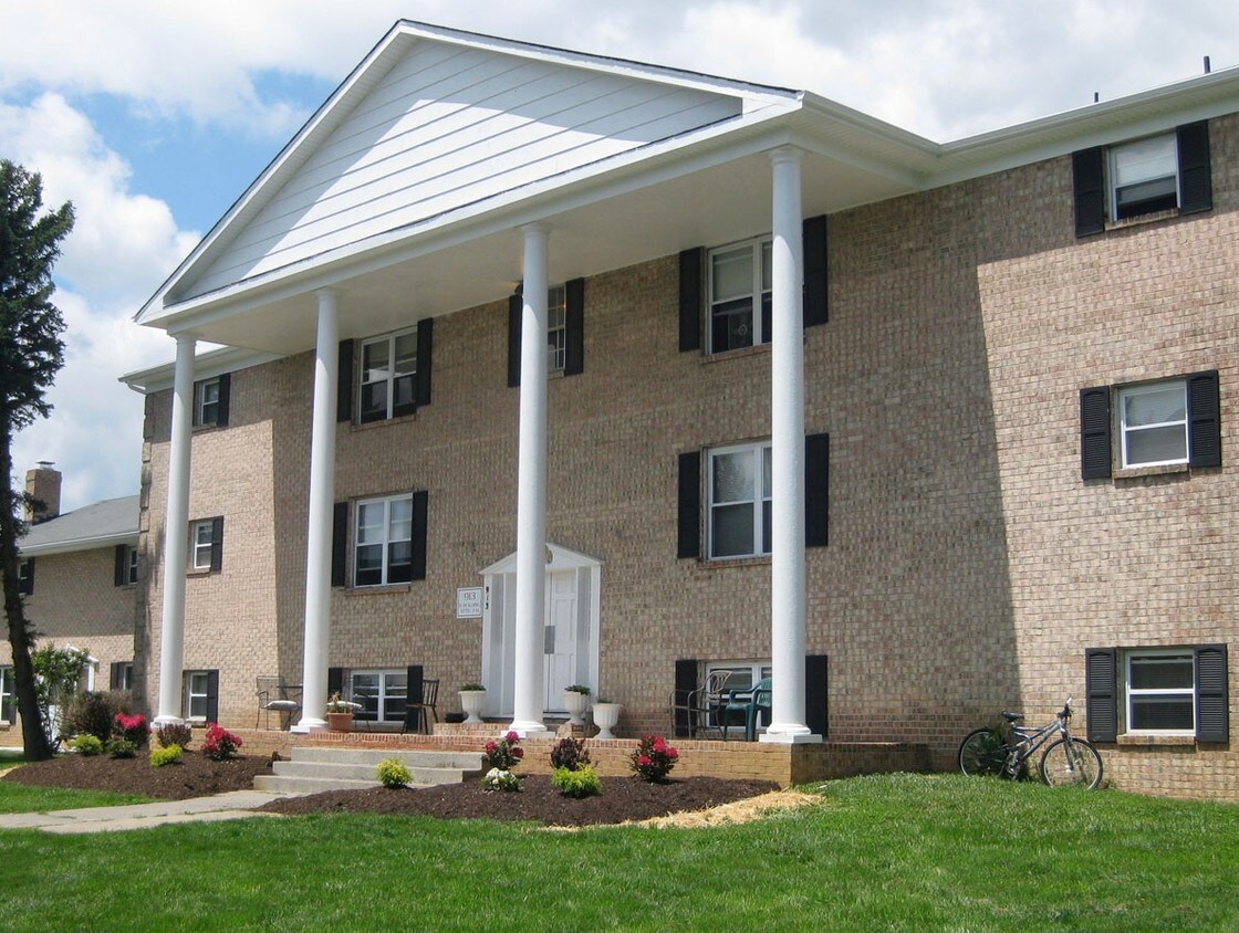 Sturbridge Square Apartments Blacksburg, VA