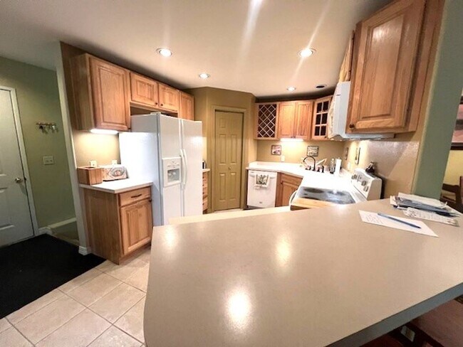 Building Photo - Wonderful Duplex in Silverthorne - 32 Burg...