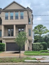 Building Photo - 1702 Calumet St