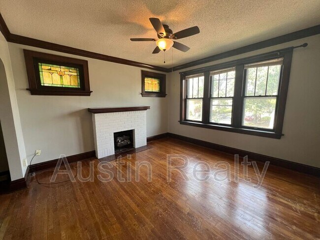 Foto del edificio - 5072 Lindenwood Ave