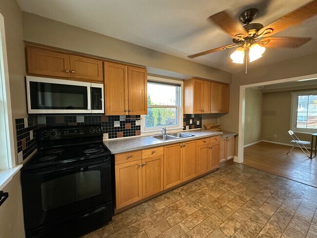 Photo du bâtiment - 183 Grove Park Dr