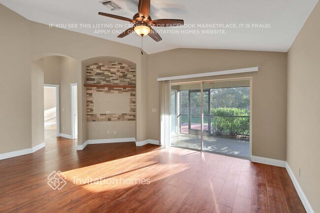 Foto del edificio - 6827 Guilford Bridge Dr