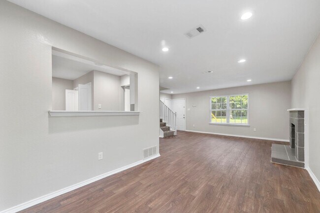 Foto del edificio - 13314 Goodland Pl
