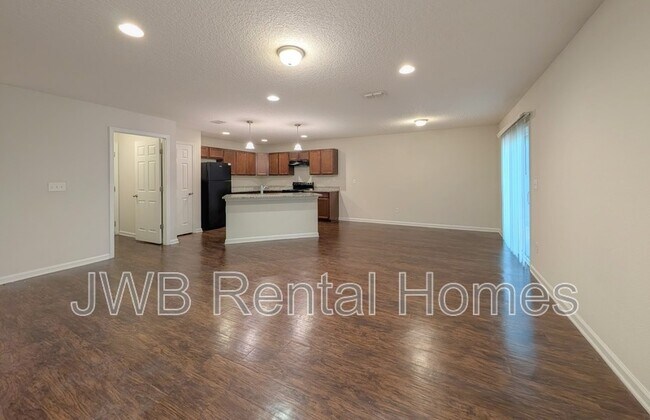 Building Photo - 537 Meteor St