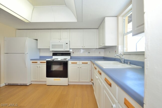 Foto del edificio - 1579 25th St SW