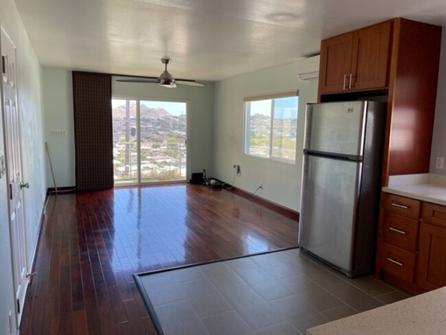 Foto del edificio - 2-bedroom, 1-bath includes utilities