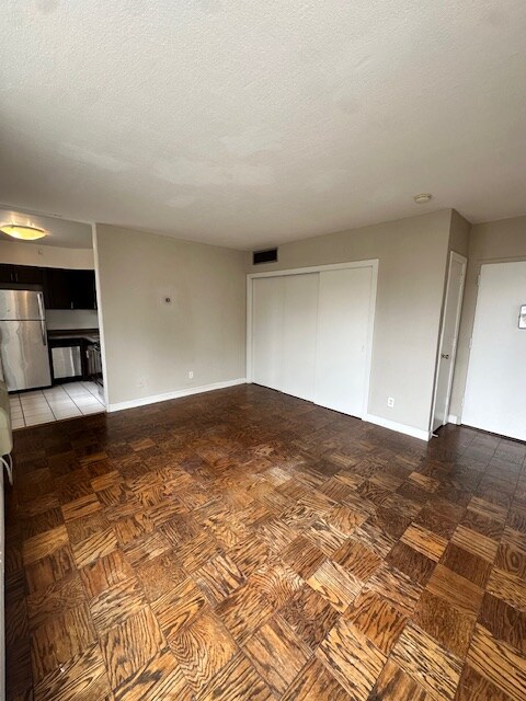 Foto del edificio - 1121 N Waverly Pl