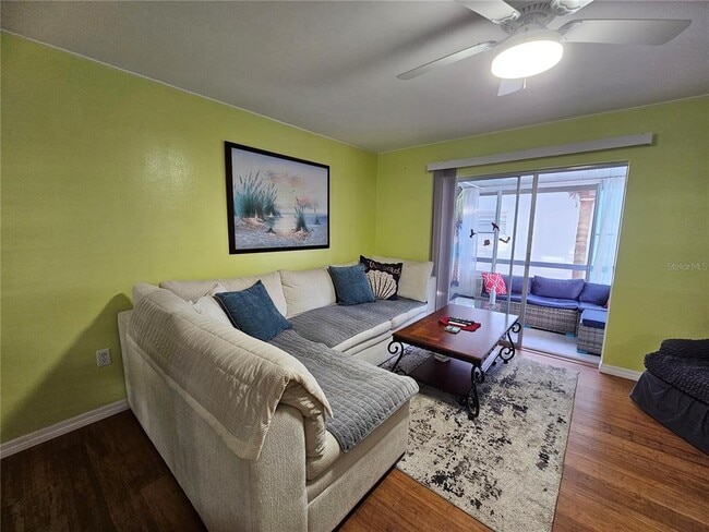 Building Photo - 5896 Palm Ln