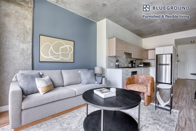Foto del edificio - 165 N Des Plaines St