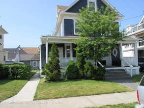 Building Photo - 203 13th Ave