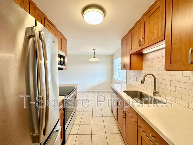 Photo - 325 5th Ave S Apartment