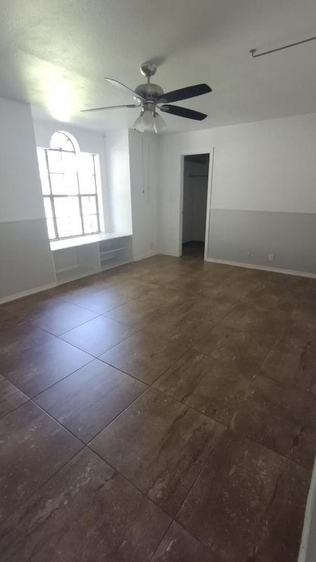 Building Photo - 4834 Las Palomas St