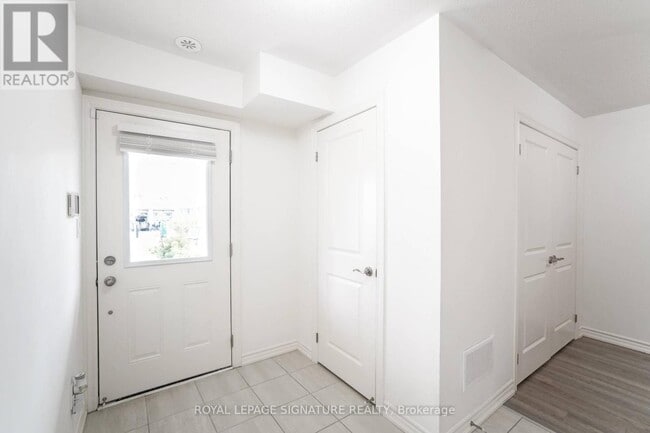 Building Photo - 2466 Mayapple Xing