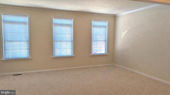 Foto del edificio - 9640 Potters Hill Cir
