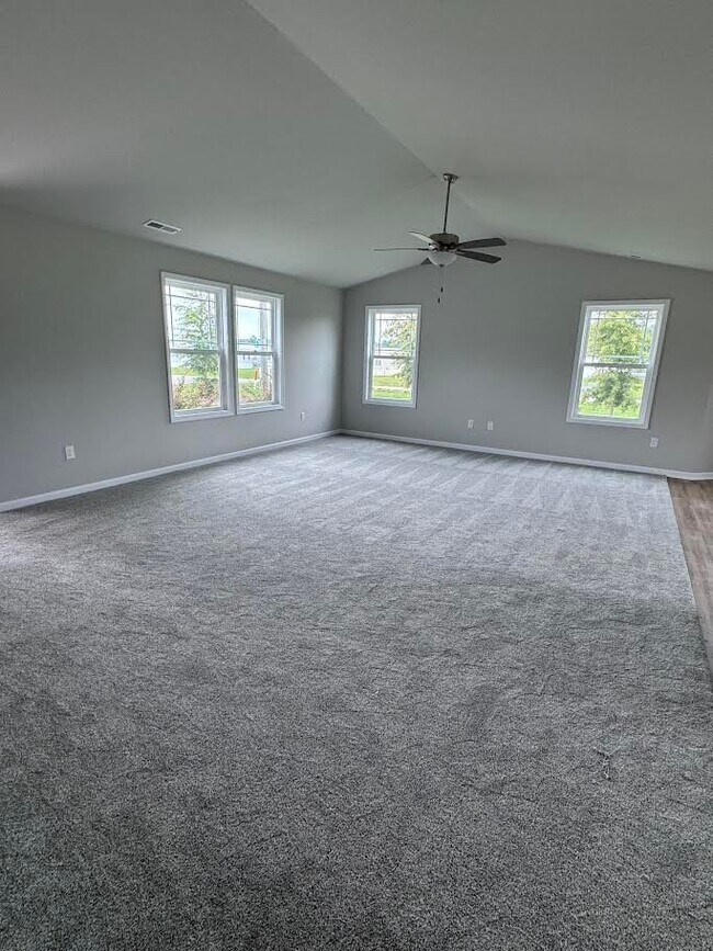 Building Photo - 19 Shiloh Dr