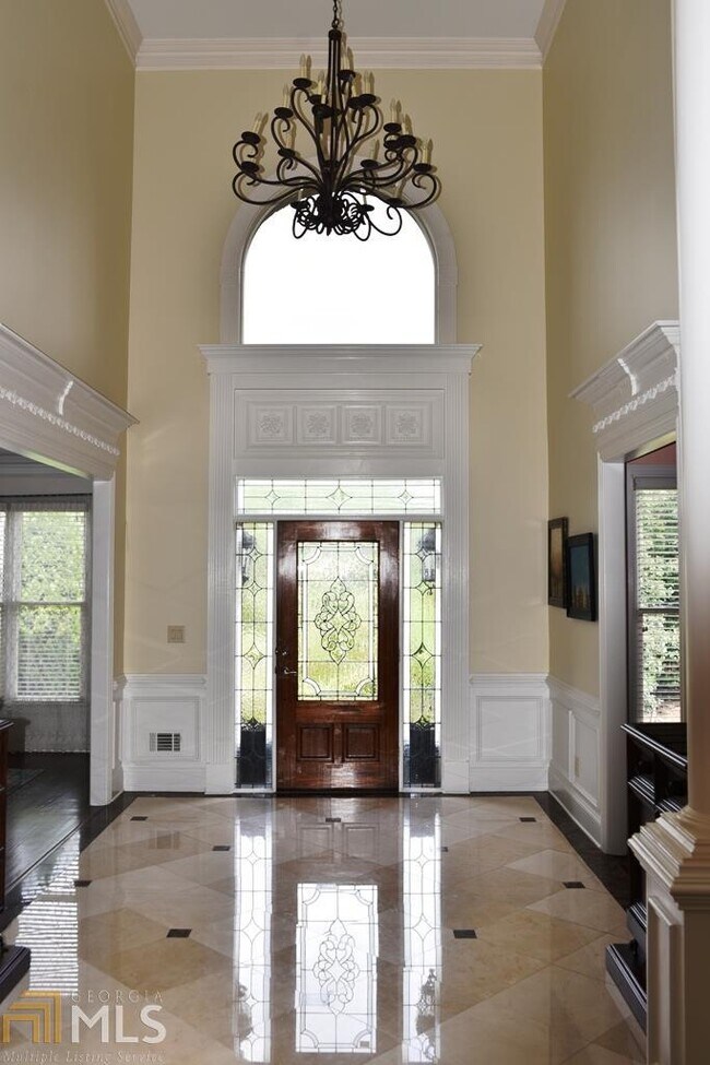 Building Photo - 8240 Royal Troon Dr