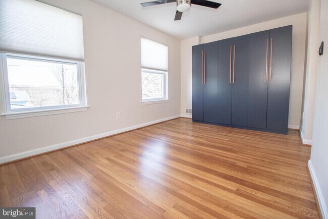 Foto del edificio - 925 Jefferson St NE
