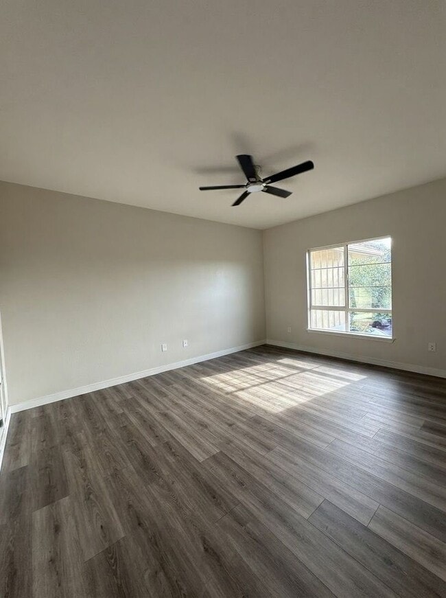 Building Photo - 511 Manawai St